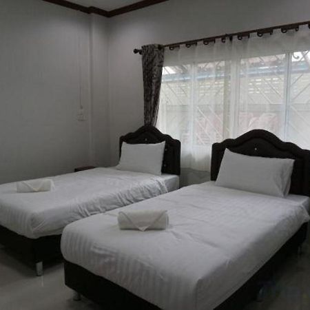 Oyo 75394 Sakthong Grand Hotel Chiang Khong Exterior foto